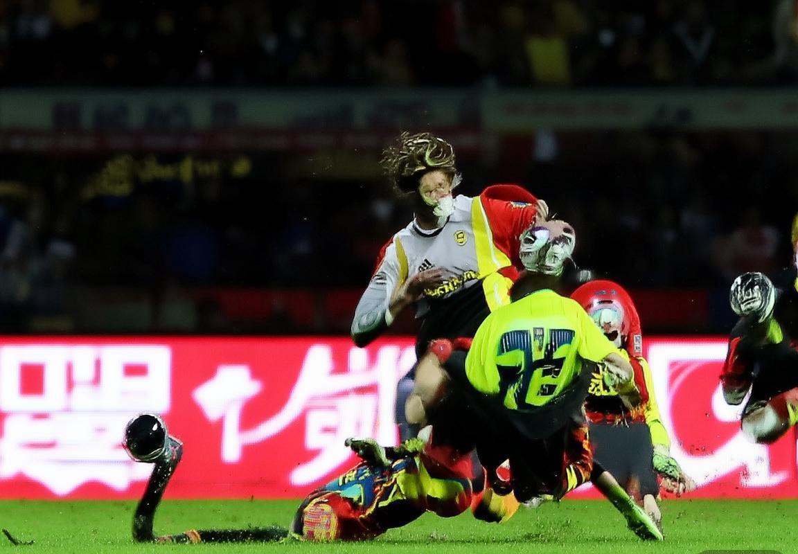 柏太阳VS大阪樱花：巅峰对决精彩瞬间回顾与战术解析(图2)